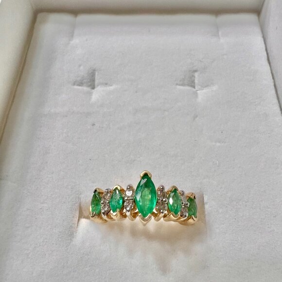 Jewelry - VTG Green Emeral Marque Ring, 14K Gold Emerald Ring with Diamon Accents Size 5